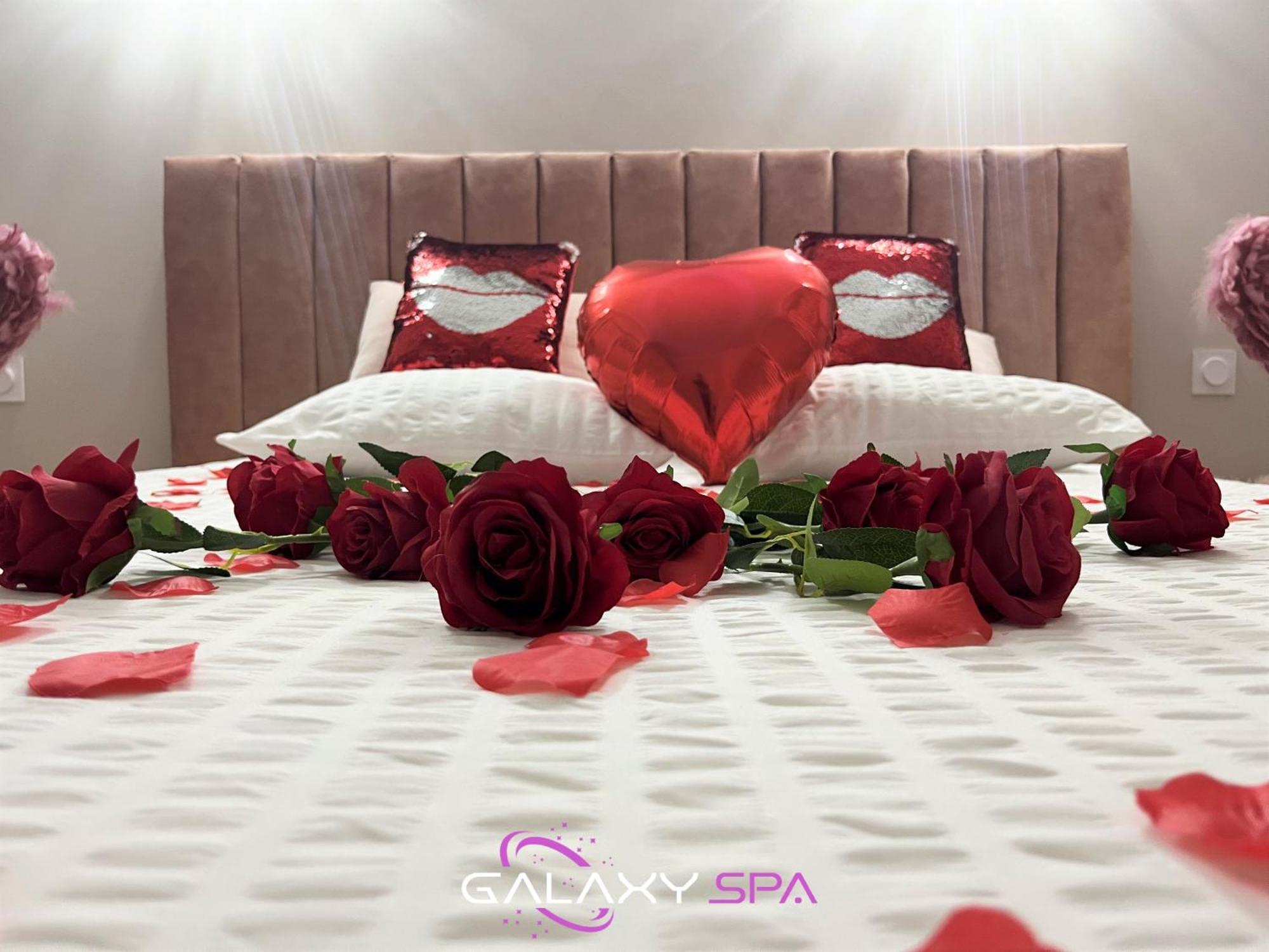 Galaxy Spa - Suite Venus Jacuzzi Et Sauna Privatif Champigneulles Esterno foto