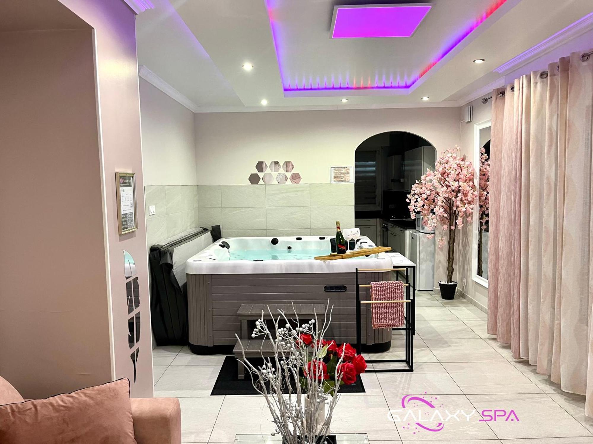 Galaxy Spa - Suite Venus Jacuzzi Et Sauna Privatif Champigneulles Esterno foto