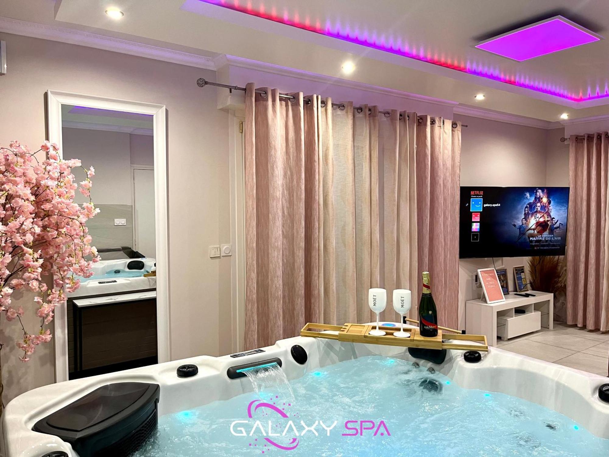 Galaxy Spa - Suite Venus Jacuzzi Et Sauna Privatif Champigneulles Esterno foto