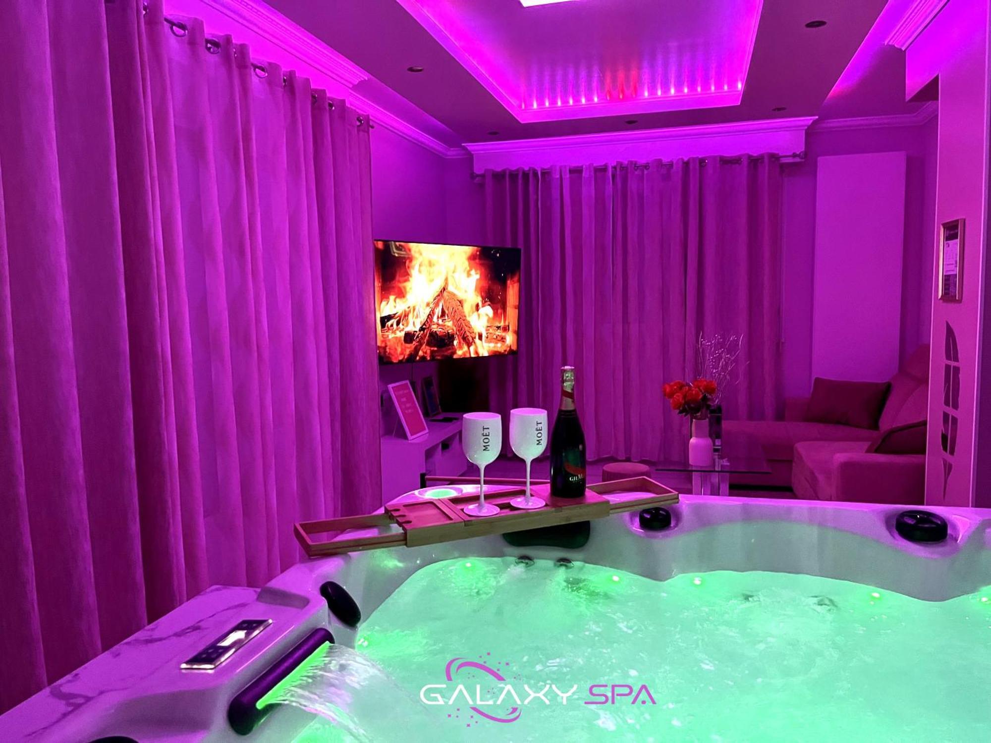 Galaxy Spa - Suite Venus Jacuzzi Et Sauna Privatif Champigneulles Esterno foto